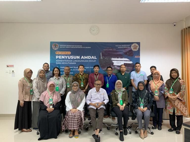 Pembukaan Pelatihan In House Training Kementerian Lingkungan Hidup Dan ...