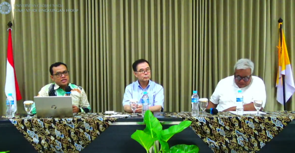 Urun Rembug - Manusia dan Lingkungan - Ancaman Krisis Ekologi di Sebayang Pembangunan